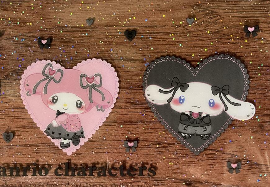 ダイソー、ラメポーチM/X うるうるハート