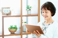 【シニア向けの公的な支援制度とは？】申請が必要な「60歳・65歳以上が対象」の老齢年金本体以外の《公的給付》を5つ解説！