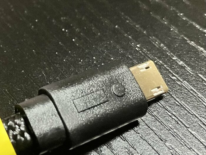 iPhone（ライトニング端子）が接続できる面の差し込み口