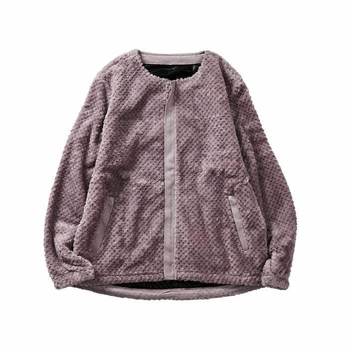 その日のコーディネートに合わせた着方を楽しめそうですね