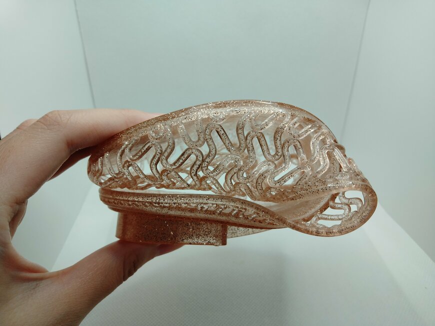 出所：筆者撮影（キャンドゥのクリアフラットミュール）