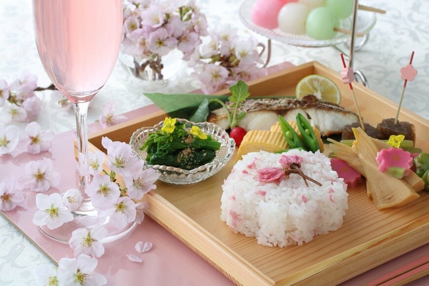 高市内閣が検討する【給付付き税額控除】とは？「税額控除＋現金給付」で生活支援、仕組みと影響を解説