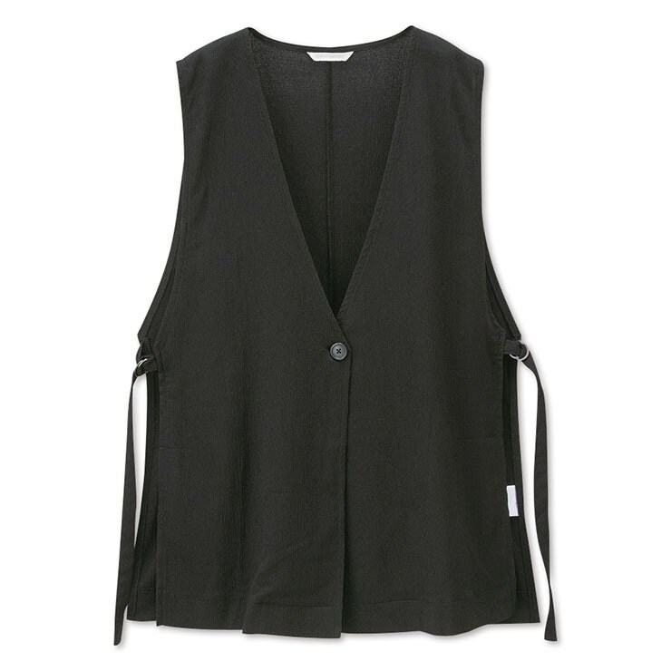 出所：しまむら　レディース　ジレ＋フレアパンツ（近藤千尋）