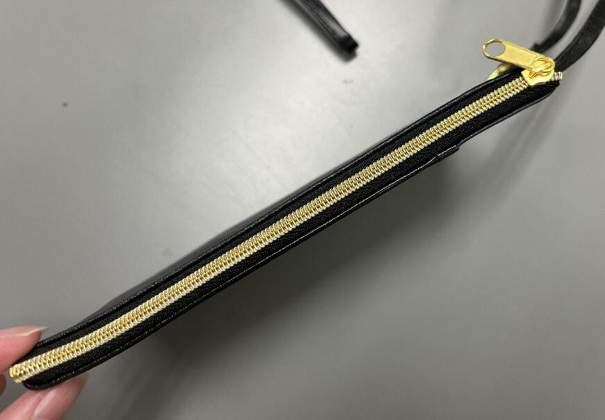 セリア、ミニショルダーバッグ ポケット付 シンプルユース　画像