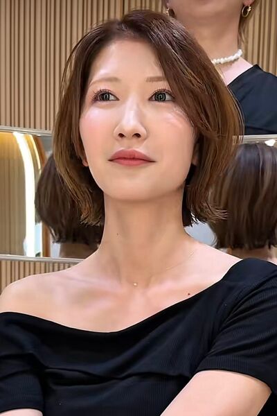 軽やかな「レイヤーボブ」の完成