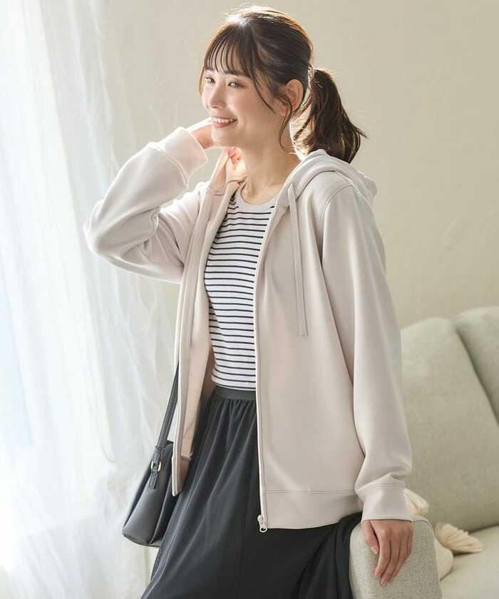 きれいめジップパーカー