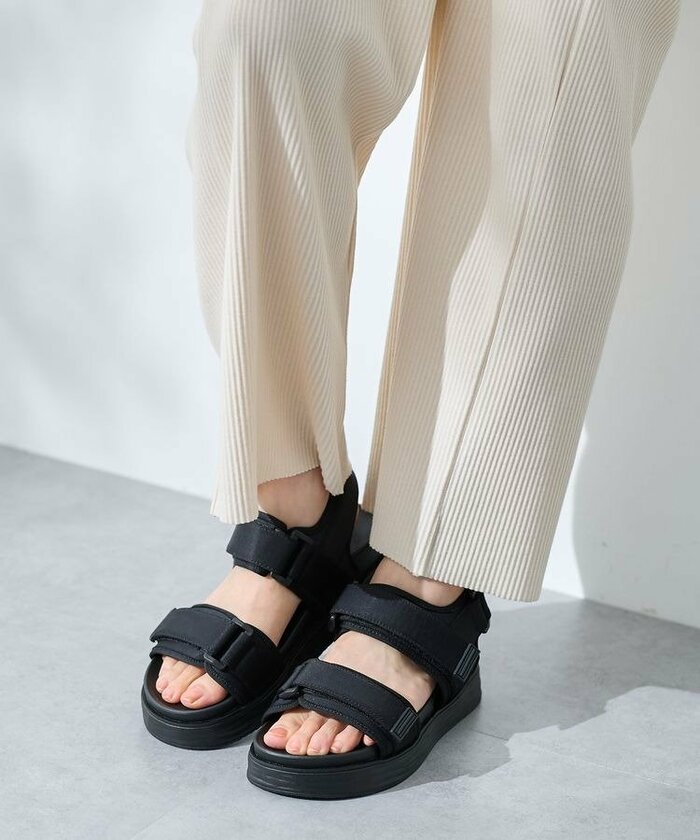 スポーツサンダル