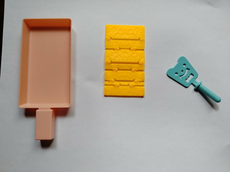 筆者撮影（ダイソー、たまごやきつくっちゃお）