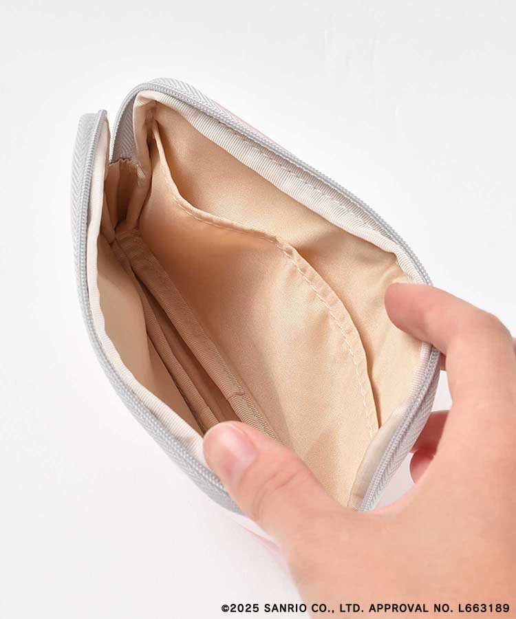 出所：Bleu Bleuet（ブルーブルーエ）公式サイト　サンリオキャラクターズ エナメル風刺繍ポーチ