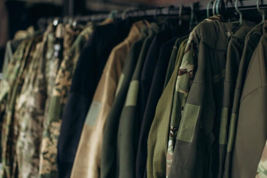 サバゲーイベントで「日本の兵士」が集結　時代を横断した集合ショットに「人類の進化みたいになってる」