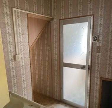 【築100年超古民家DIY】洗面所に収納をプラス！限られた空間を有効活用したアイデアがすごい