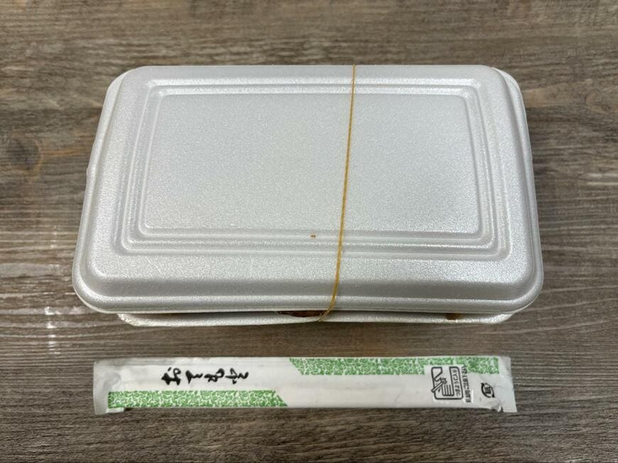 テイクアウトしたからあげ弁当
