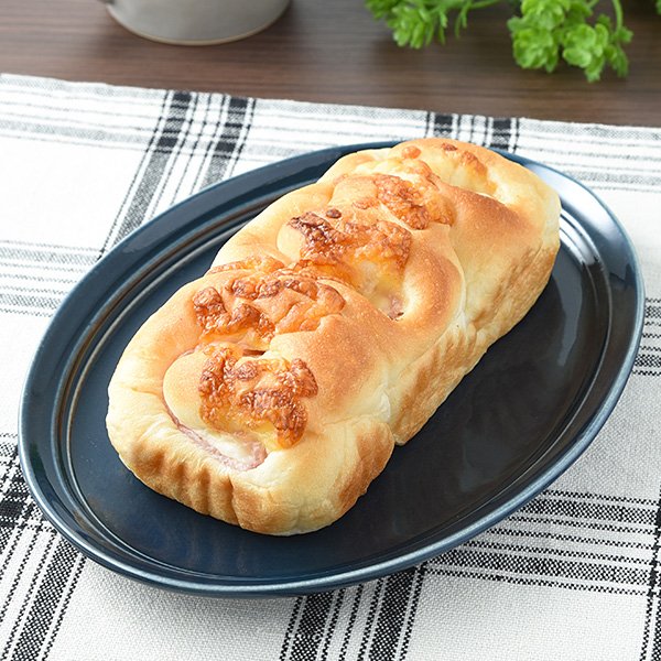 ファミリーマートの新商品:ちぎれるハム&カマンベール