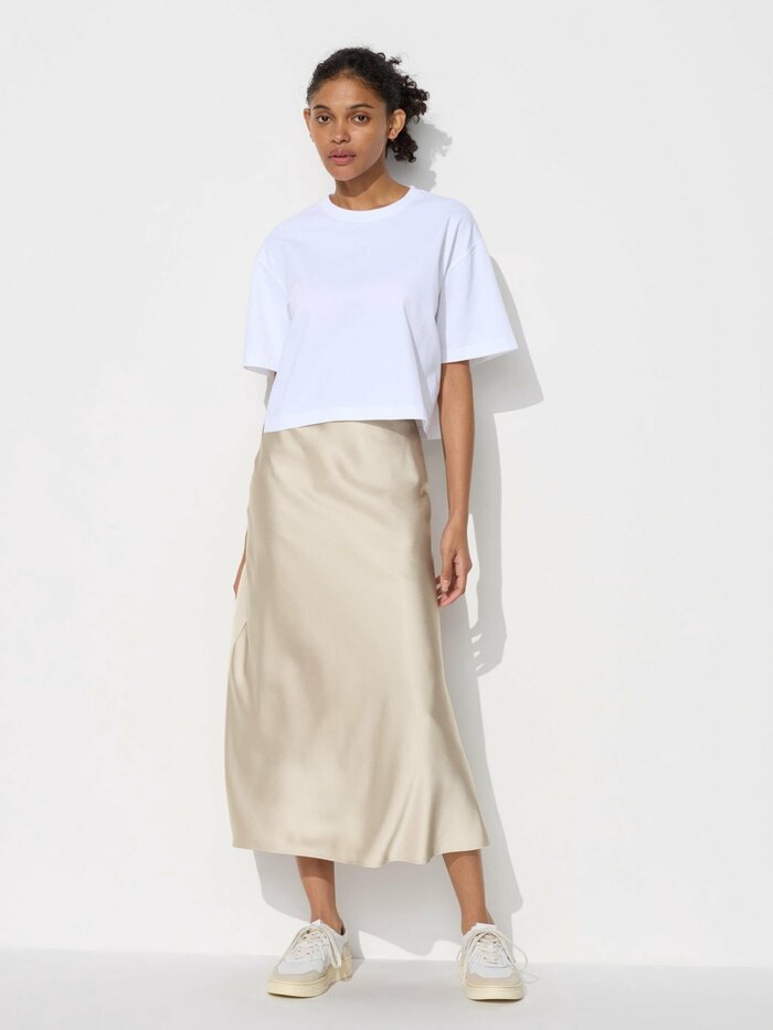 ユニクロ公式　サテンスカート