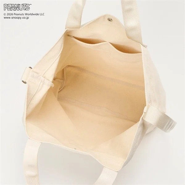 ショルダーバッグとトートバッグの2通りの使い方ができます