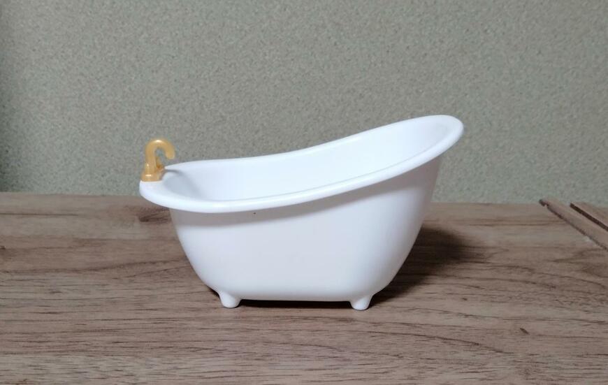 筆者撮影（セリア、ラッピングケース バスタブ モノクロ）