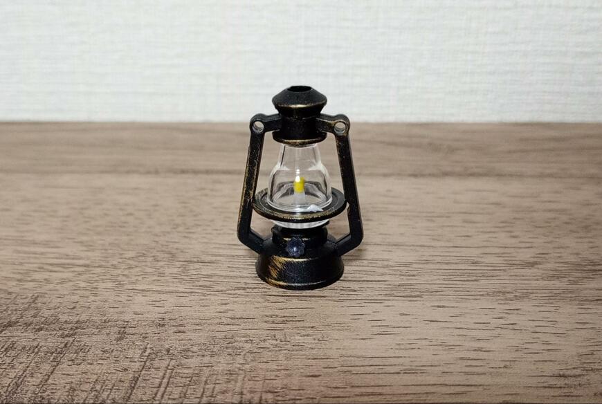 出所：筆者撮影（セリア、ミニチュアランタン）