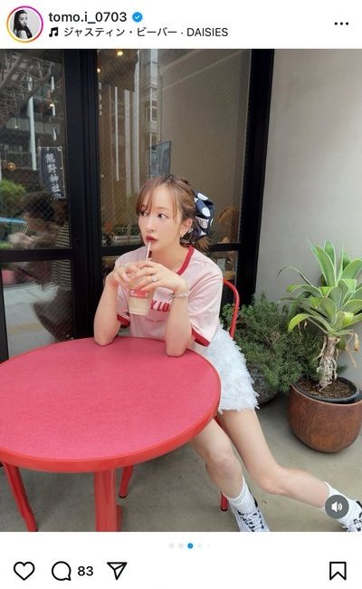 出所：板野友美のInstagram（@tomo.i_0703）参照日：2025年7月20日