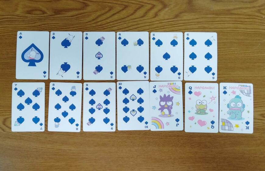 筆者撮影（セリア、はぴだんぶい トランプ）