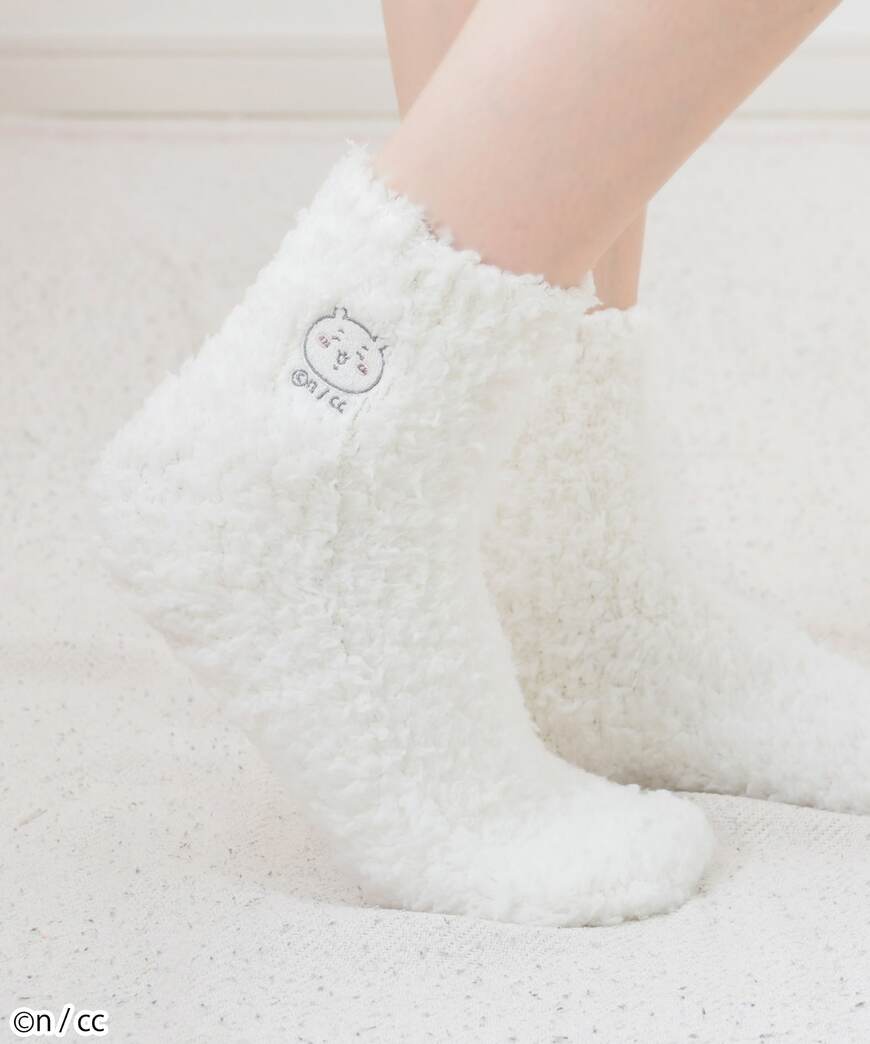 出所：ハニーズ公式通販　ちいかわ／ルームソックス