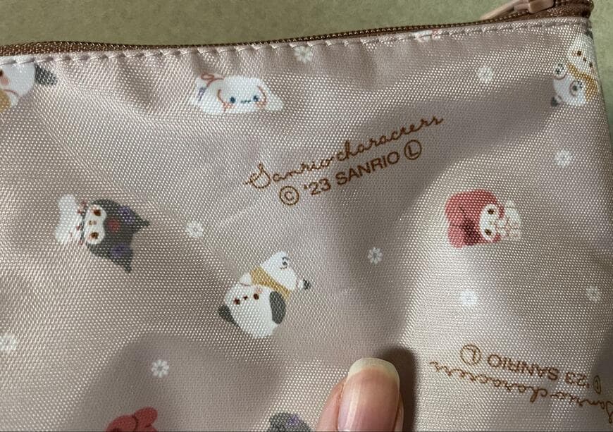 ダイソー、舟形ポーチ サンリオキャラクターミックス チルタイムの画像