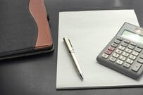 【年金生活者支援給付金】老齢年金に上乗せの給付金、保険料の納め方で月7157円にも2810円にもなる。4つのケースで試算