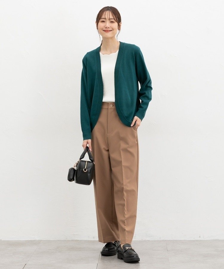 出所：ハニーズ公式　ヒアルロンラウンドカーデ