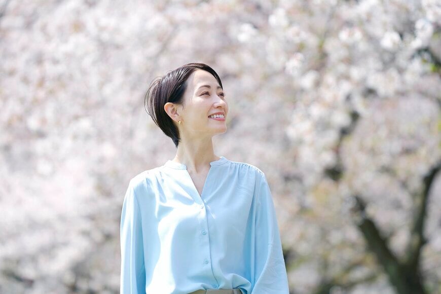 厚生年金に33年加入の女性「平均月収35.6万円」では将来の年金はいくらになる？男女の平均賃金「8.7万円以上の差」年金額への影響はある？