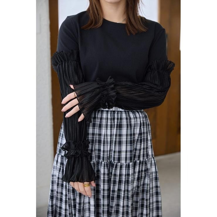 出所：しまむら公式　シアープリーツアームカバー（yumi）