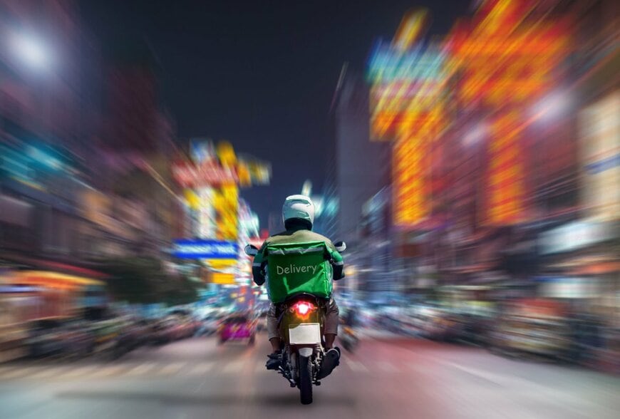 CC7 / Shutterstock.com