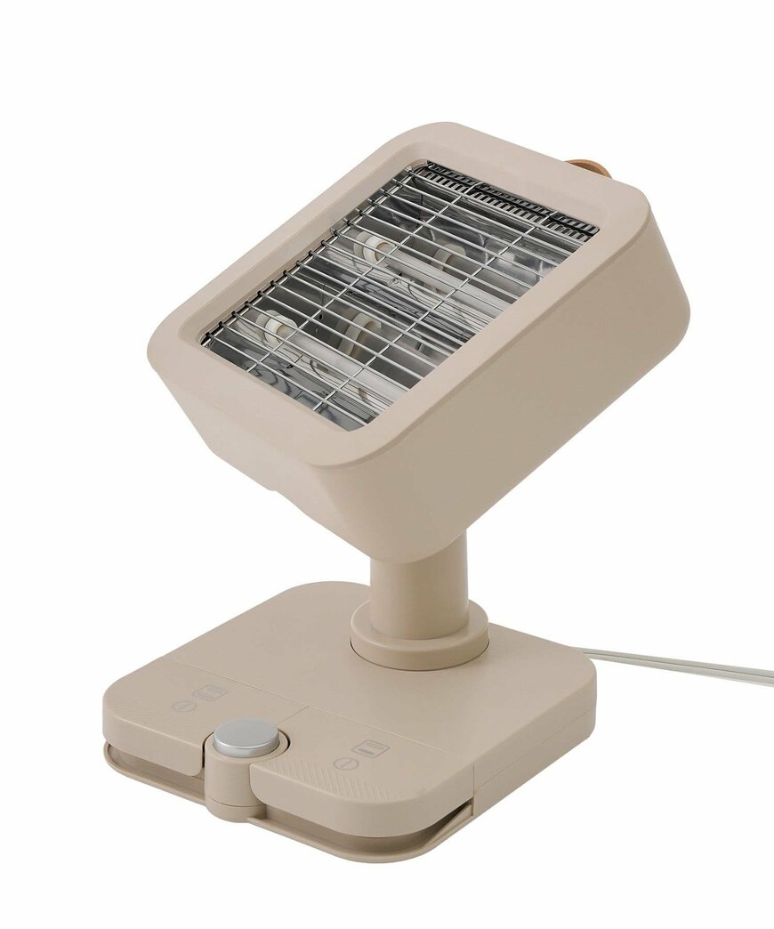 出所：3COINS公式　足踏みスイッチヒーター