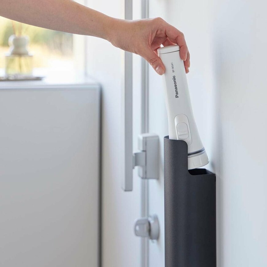 出所：山崎実業公式　マグネット目隠しスプレーホルダー タワー