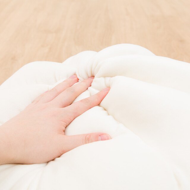 ニトリ、モチモチクッションニクマン画像