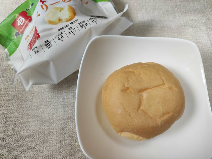 ベイシアプレミアム　別海のおいしい牛乳使用くりーむパン