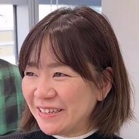 【大変身】ボブの女性が人生初のショートで大胆イメチェン！「短い！」「かわいい～！」と大満足