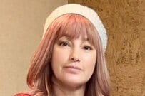 ”出会って10日婚”の梅宮アンナ 純白のウエディングドレス姿を披露「映画の作品を見ているよう」「さすがモデル」と称賛の声