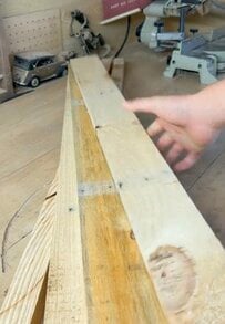 【廃材簡単DIY】廃材をおしゃれなプランタースタンドに大変身！味わい深い色合いとおしゃれなデザインに心ときめく！