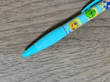 ダイソーで「たまごっちデザインのシャーペン」をゲット！懐かしい