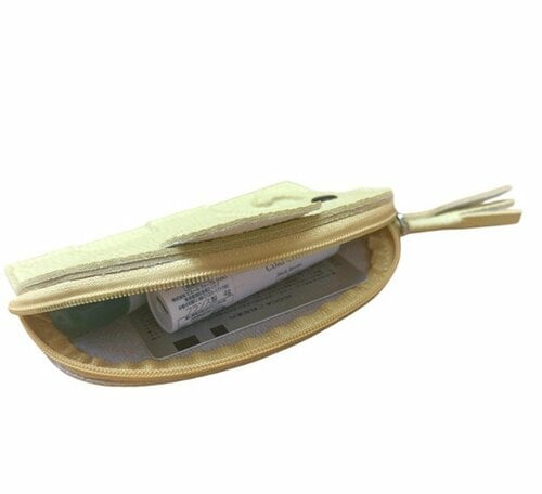 交通系ICカードやイヤホンなど見失いがちなものの収納に活躍