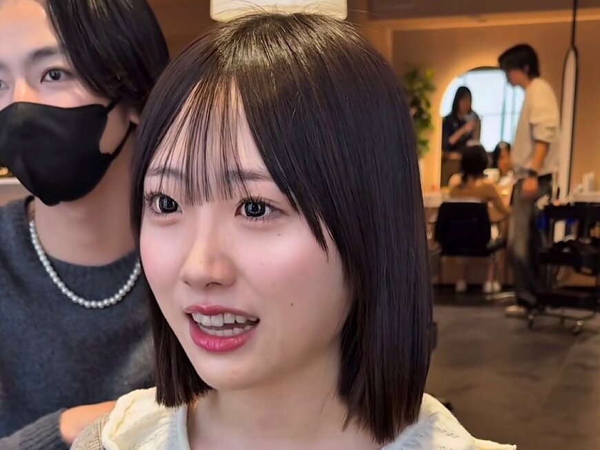 【カットは最小限】小顔になりたいボブヘアの女性が顔回りカットで印象激変！仕上がりに「めっちゃかわいい！」と称賛の声