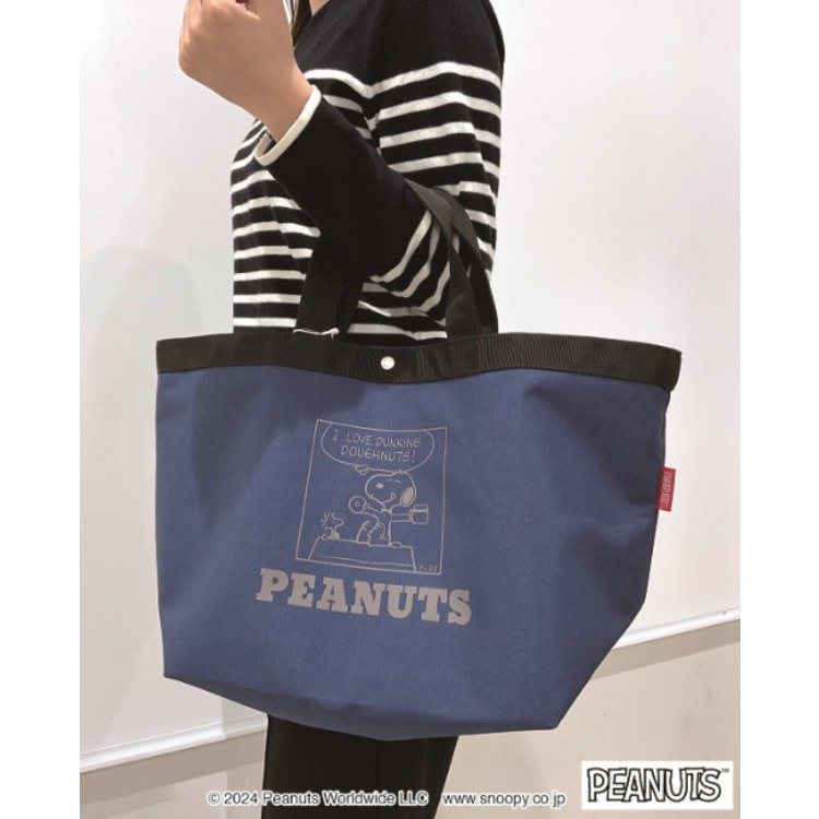 出所：AOKI公式　AOKI＆PEANUTSコラボ 軽量 2wayトートバッグ