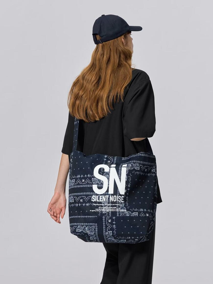 出所：GU公式オンラインストア