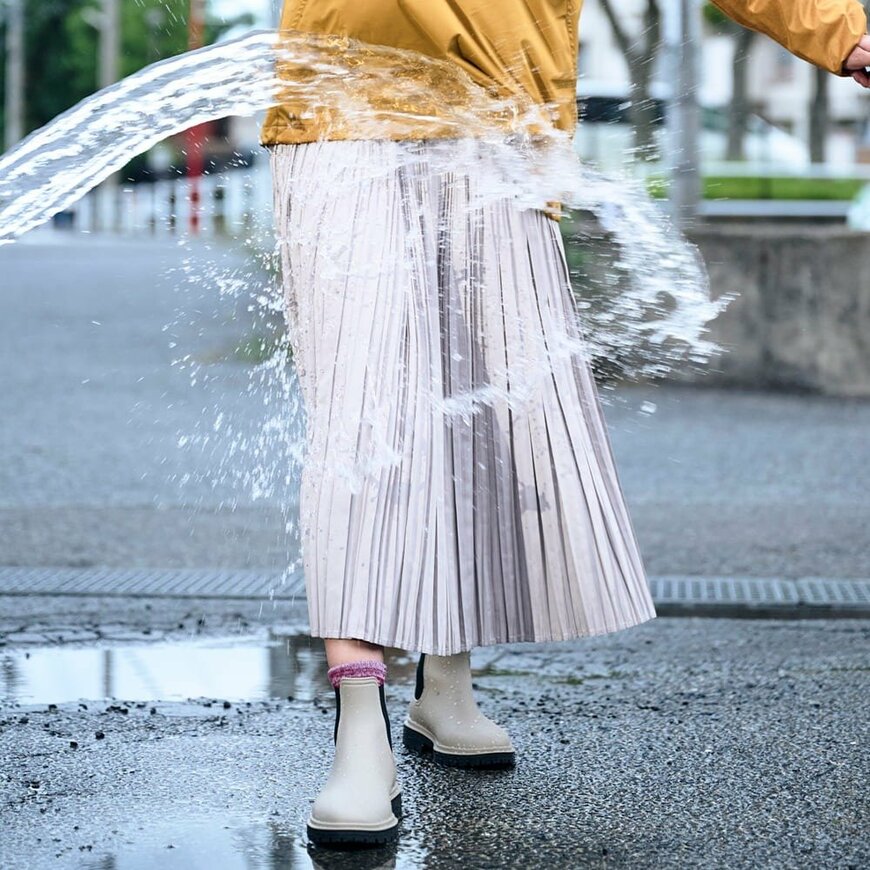 出所:ワークマン公式 レディース撥水ランダムプリーツスカート
