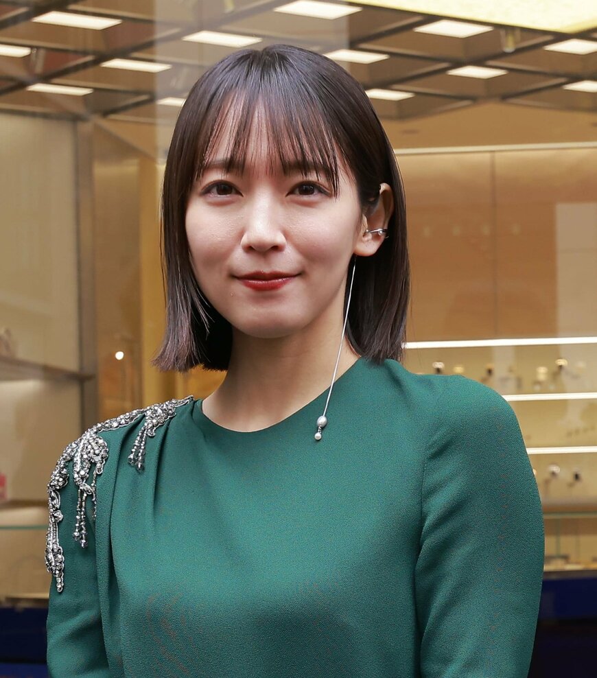 出所：エス・テー・デュポン ジャポン株式会社「【イベントレポート】吉岡里帆が「エス・テー・デュポン 銀座フラッグシップ グランドオープン記念イベント」に登場！」