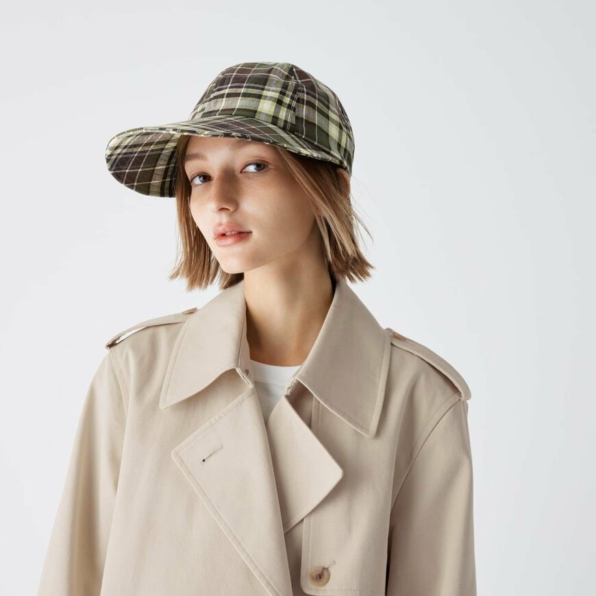 ユニクロ公式オンラインストア「UVカットロングブリムキャップ」