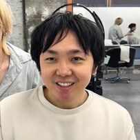 【大変身】10年以上ぶりに美容室にきた男性が似合わせカットで大胆イメチェン！仕上がりを見て思わず笑顔に！