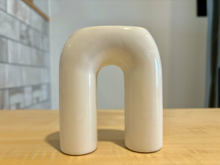 変わった形の「インテリアポット n型」