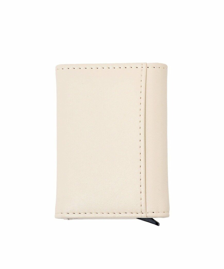 出所：パルグループ公式ファッション通販サイト 3COINS 《7枚入る》スキミング防止カードケース