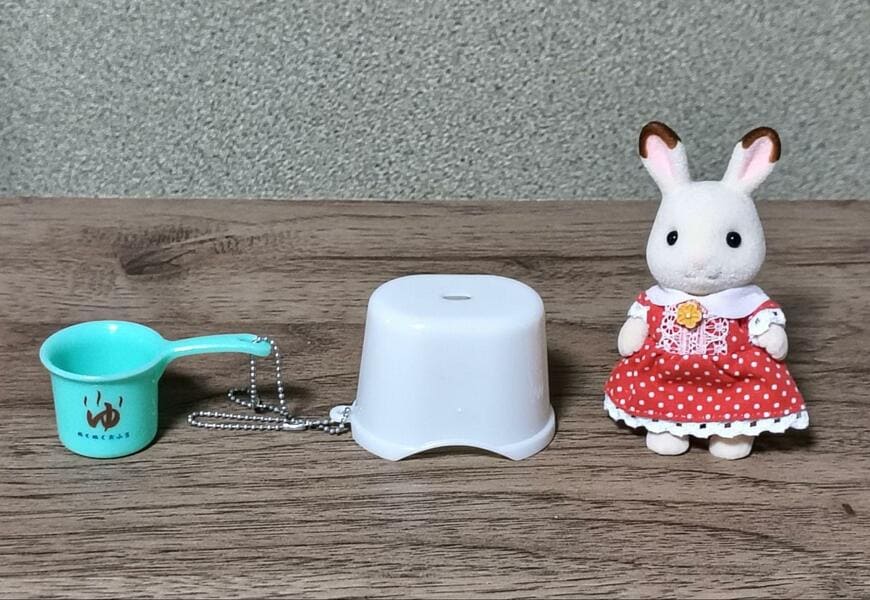 ダイソー、風呂椅子と湯おけ商品画像