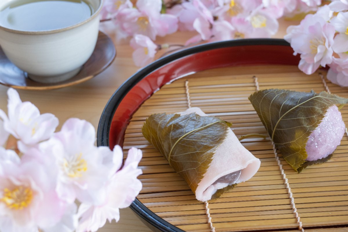 写真 | 【桜餅】関西風&関東風の違いと歴史は?全国的に優勢なのはどちらかも紹介! | LIMO | くらしとお金の経済メディア